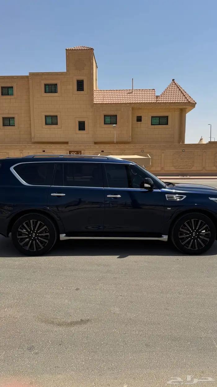 انفنتي بلاك اديشن QX80 2023 15
