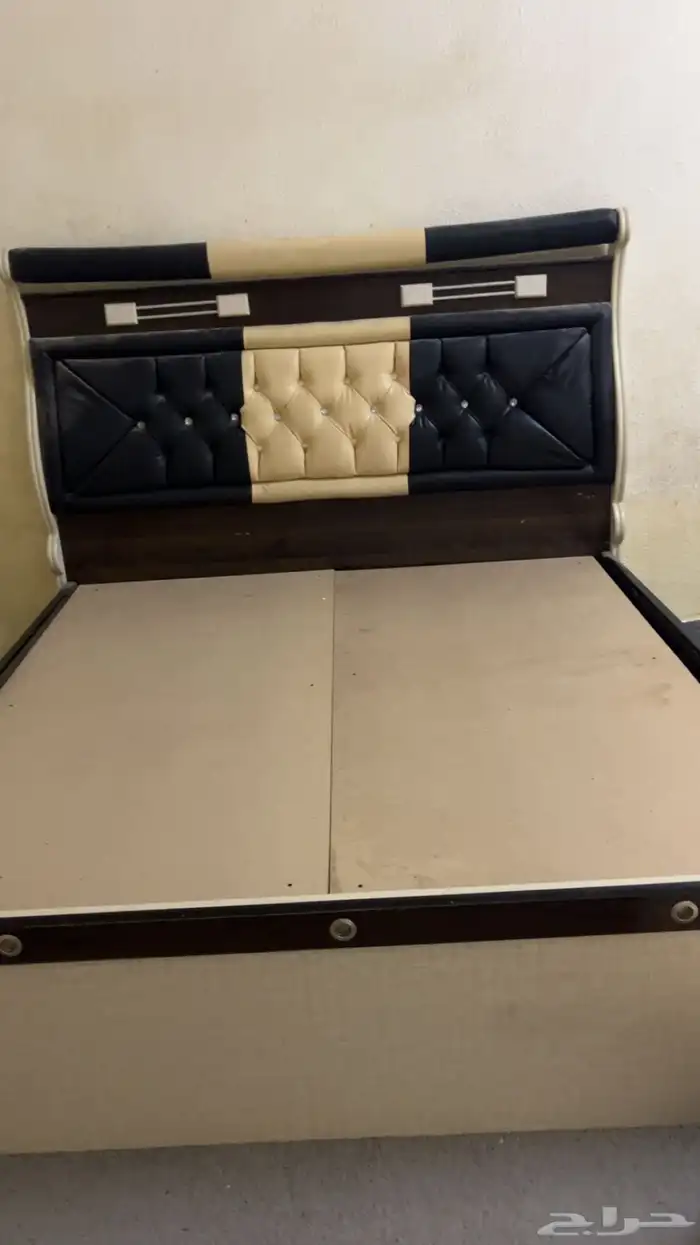 اثاث مع مكيف تبريد ضغيف 1