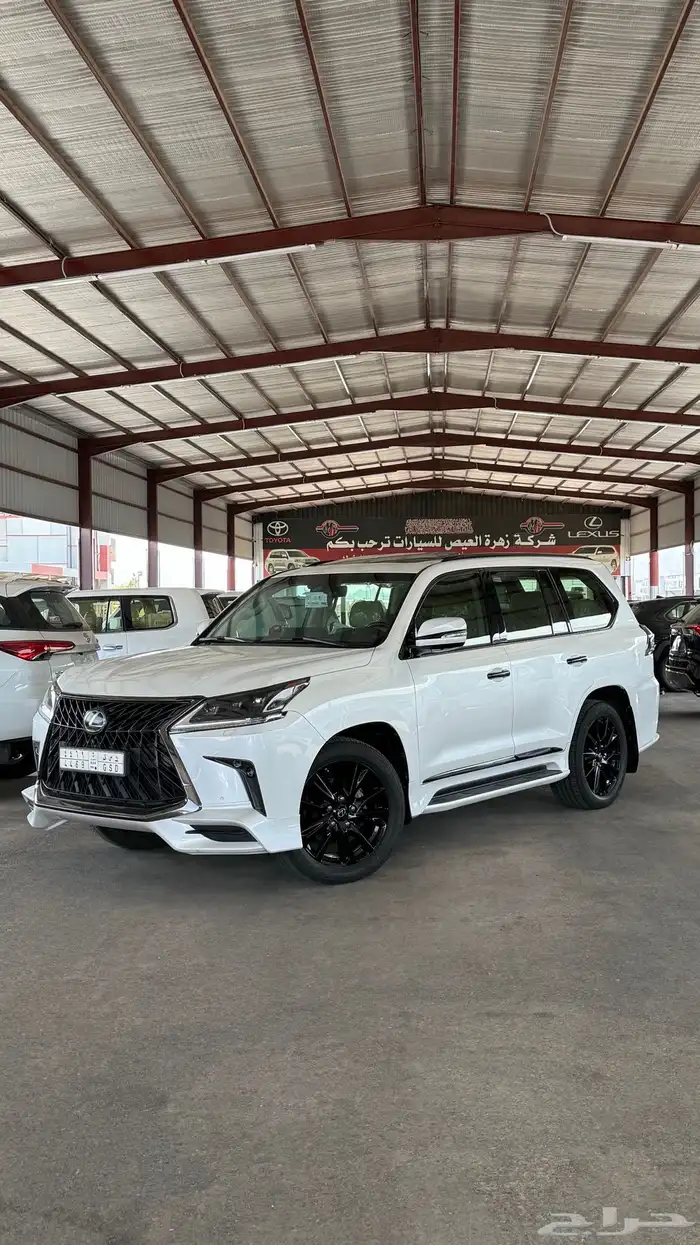 لكزس LX570بلاك اديشن 2019 عداد 124 الف 1