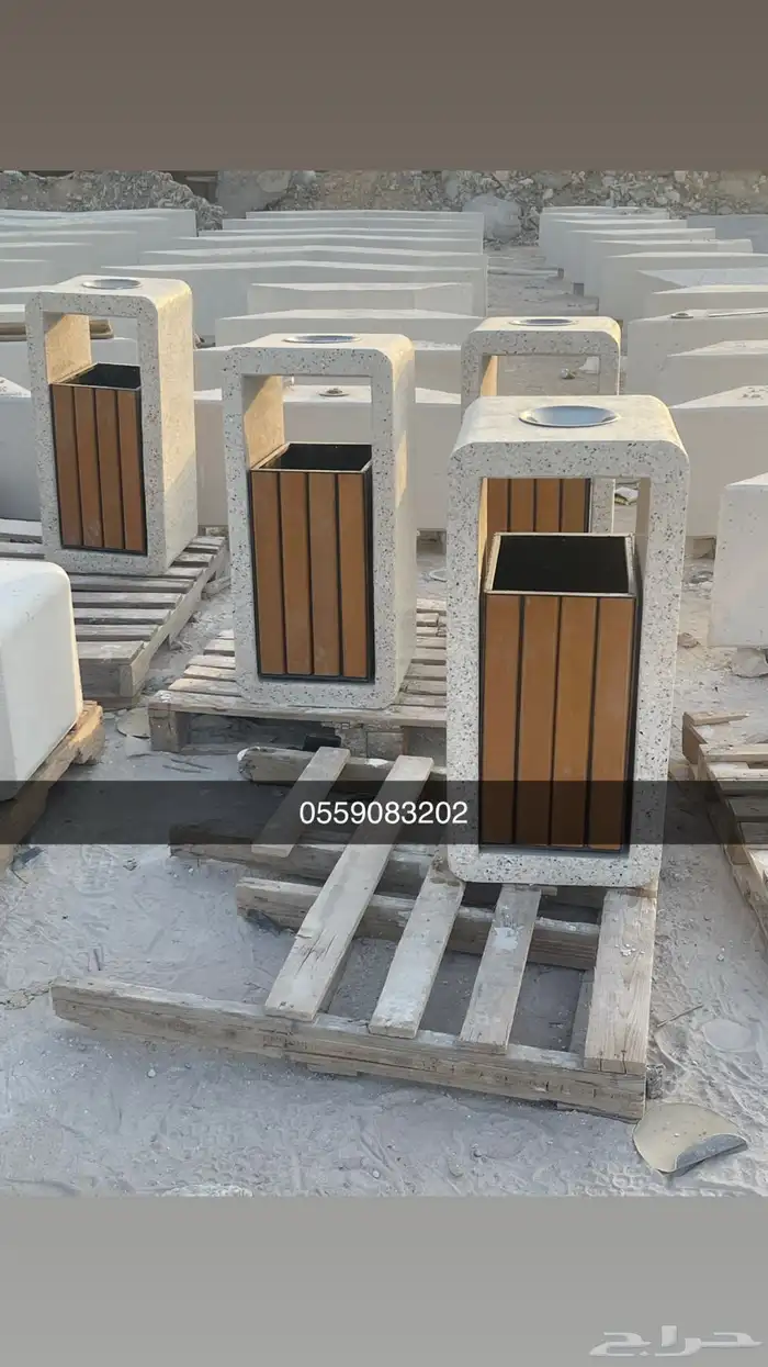 كراسي خرسانية وسلات نفايات واحواض زراعة وطاولات للحدائق 8