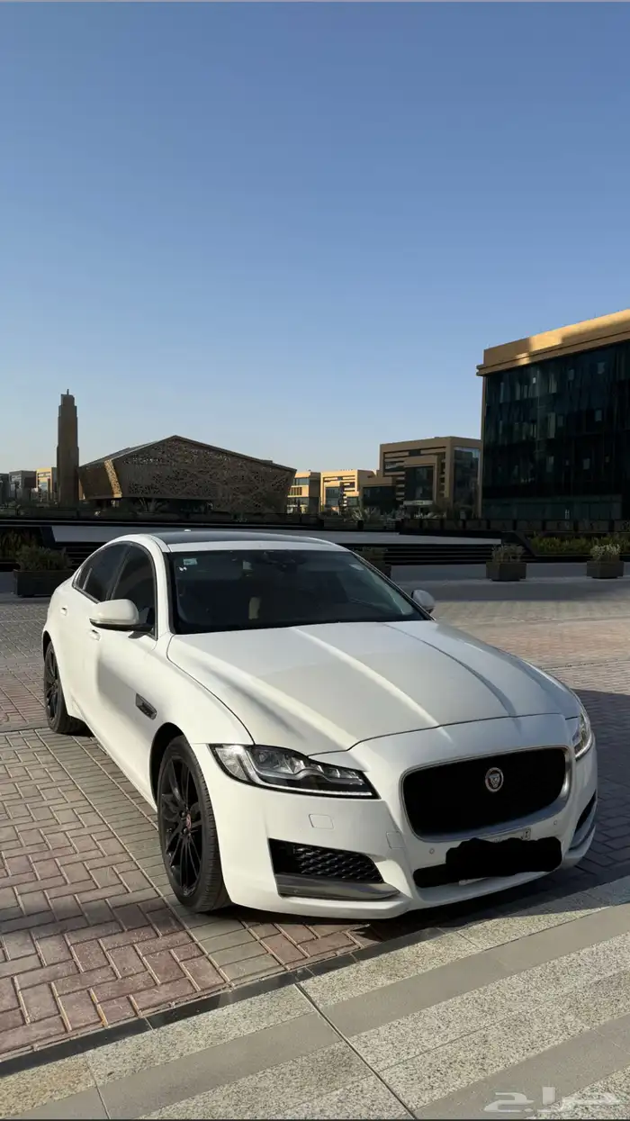 جاكوار XF 2018 4