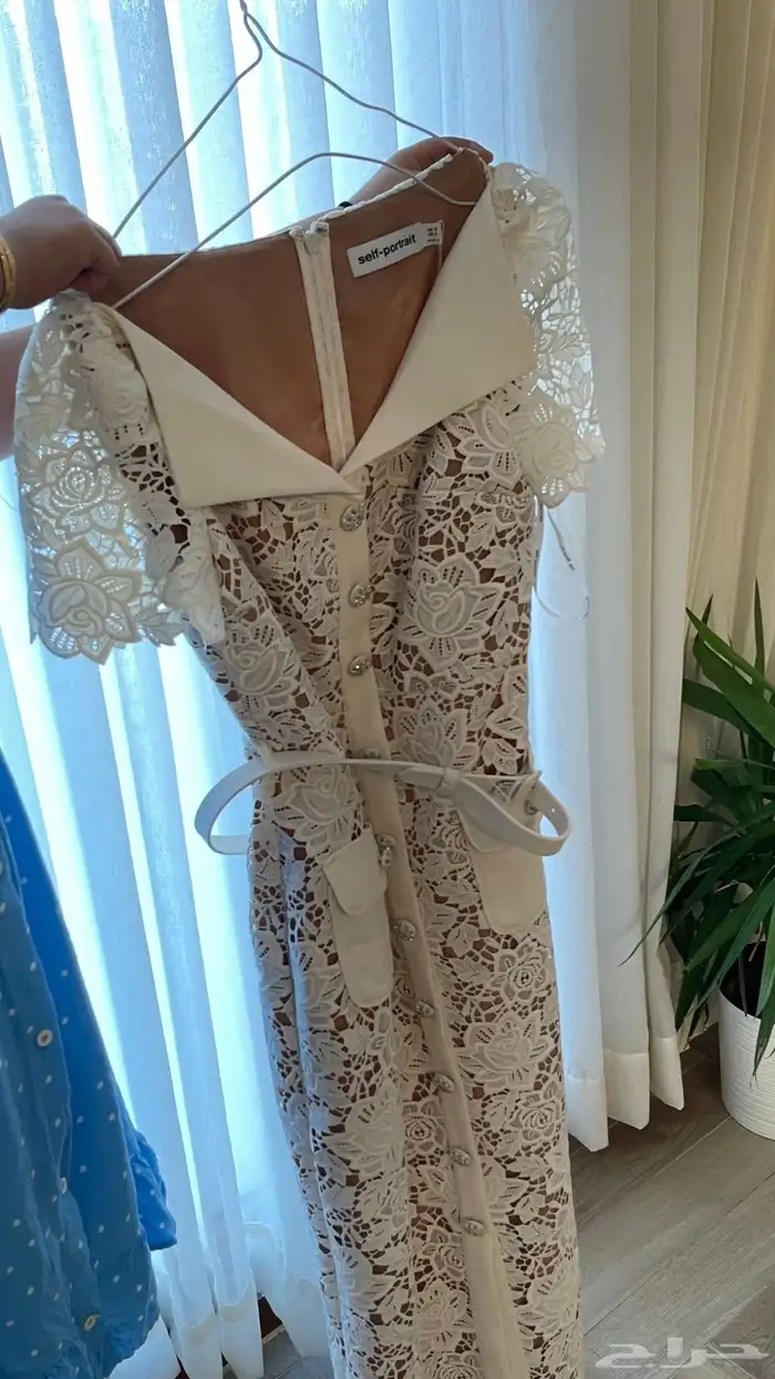 فستان ماركه معروفه وسعر موجود بموقع الماركه لبس ساعتين فقط 5