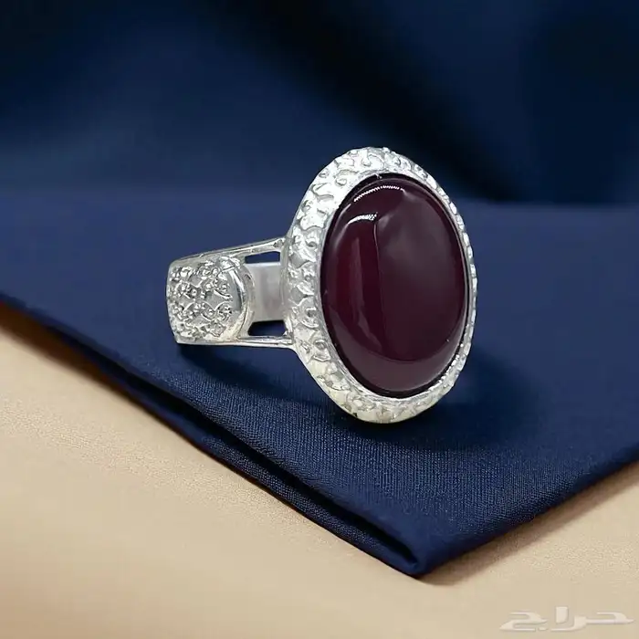 مزاد على خواتم فضة وأحجار كريمة   سبح فاخرة 15