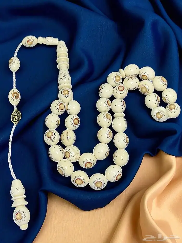 مزاد على خواتم فضة وأحجار كريمة   سبح فاخرة 9