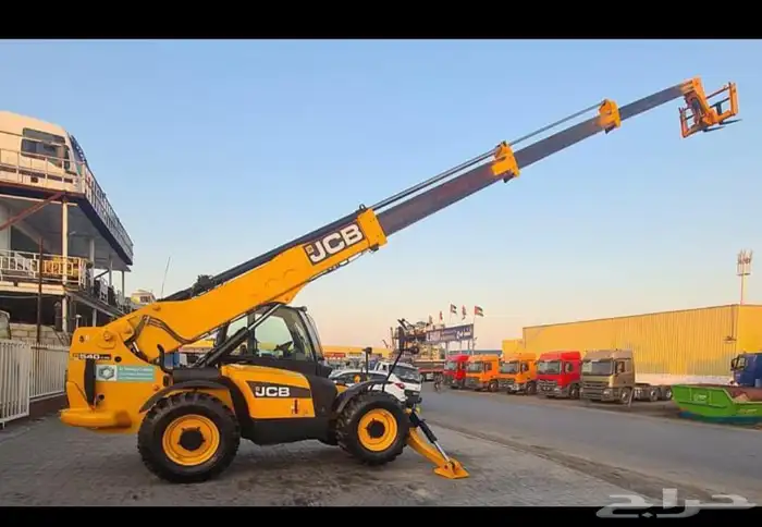 تليهندر جي سي بي مان لفت سيزر لفت فوركلفت رافعات شوكيه 0