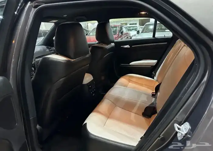 كرايزلر S300 موديل 2021 فل كامل خليجي 17
