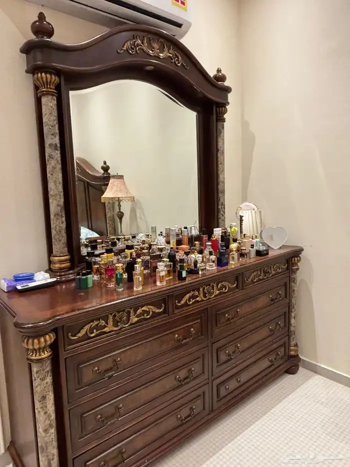 للبيع غرفة نوم كبيره نوعيتها ممتازه 2