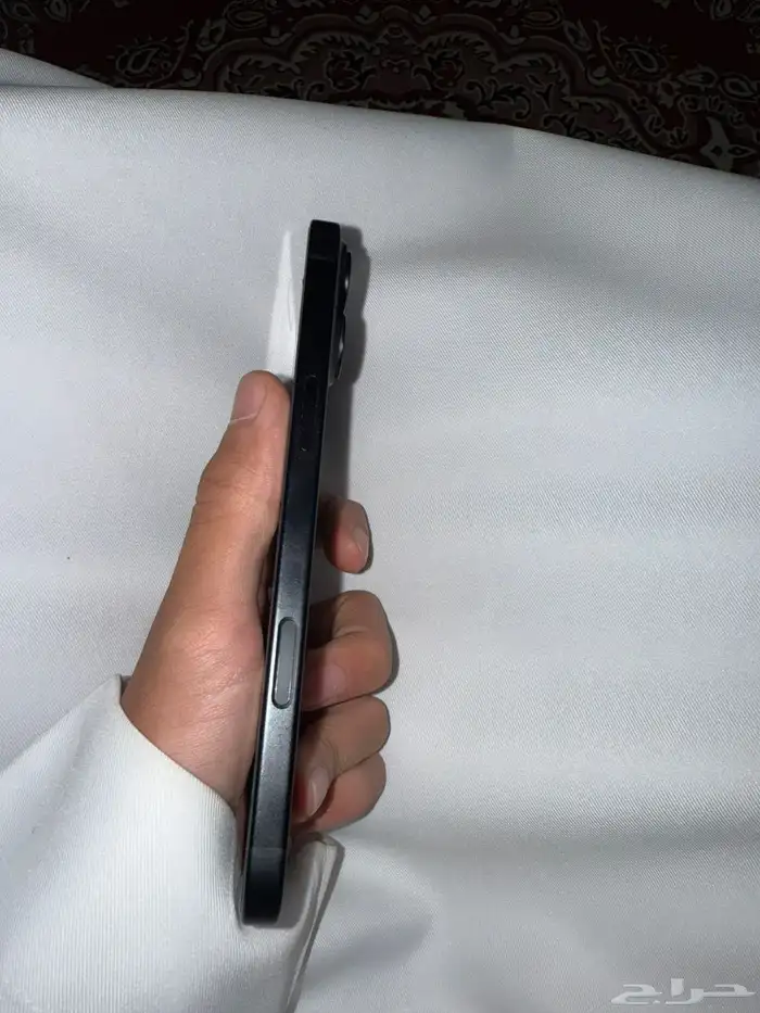ايفون 16 بلس اسود 3