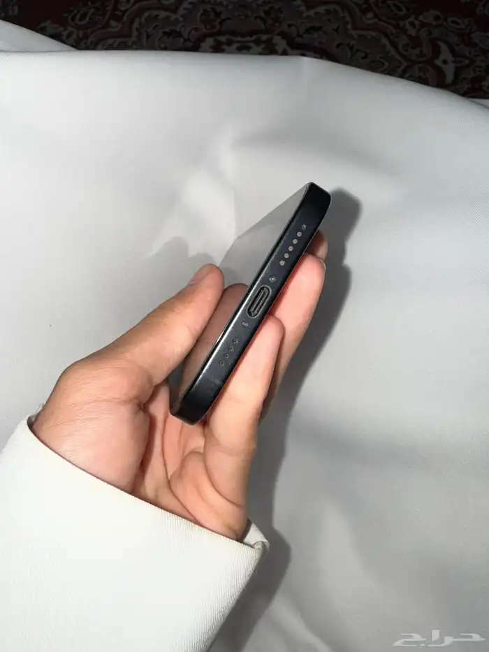 ايفون 16 بلس اسود 2