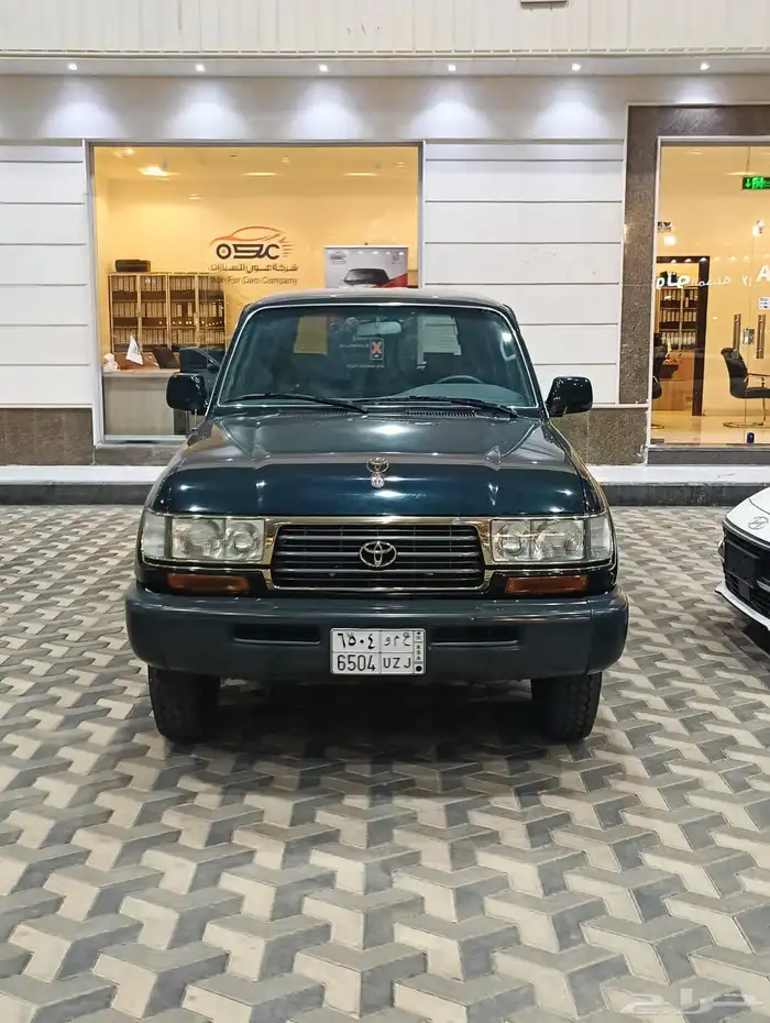 تويوتا لاندكروزر صالون GXR 3