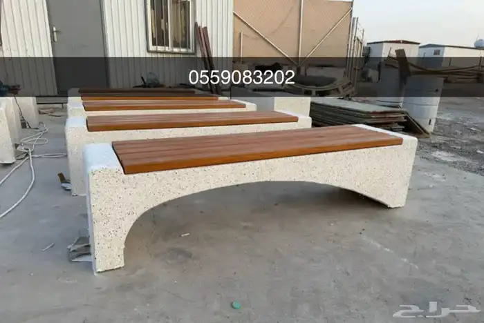 كراسي خرسانية وسلات نفايات واحواض زراعة وطاولات للحدائق 17