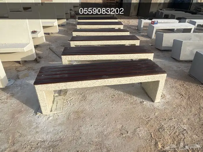 كراسي خرسانية وسلات نفايات واحواض زراعة وطاولات للحدائق 9