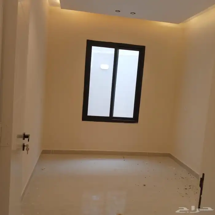 للبيع دور أرضي مع حوش و مدخل خاص 620 الف في حي بدر 5