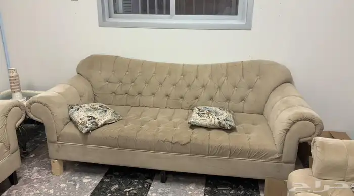 7 مقاعد كنب في حالة جيدة 2