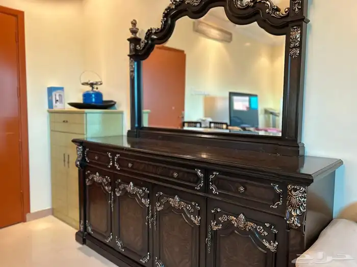 للبيع بشكل عاجل اثاث متنوع 4