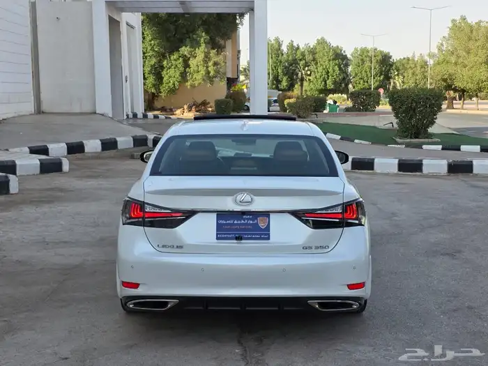 لكزس 2016 GS350 بحالة الوكالة 6