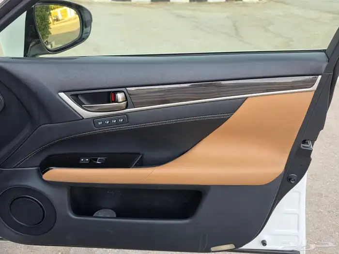 لكزس 2016 GS350 بحالة الوكالة 18