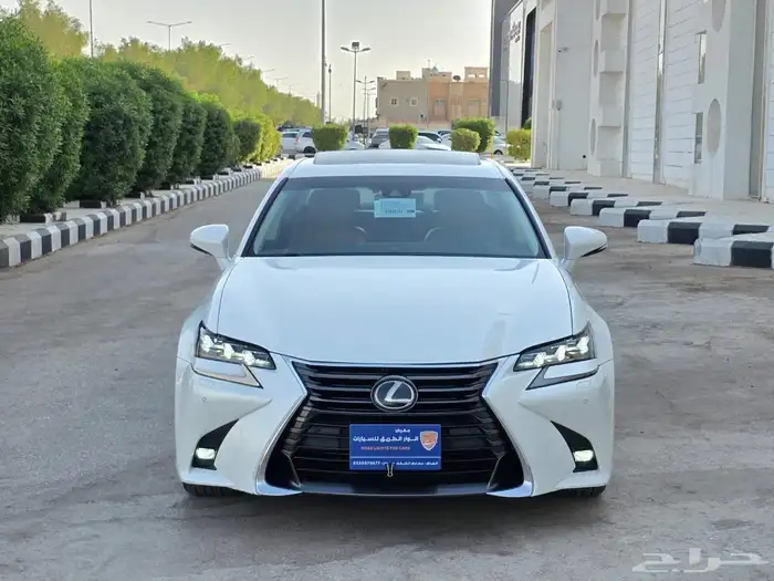 لكزس 2016 GS350 بحالة الوكالة 1