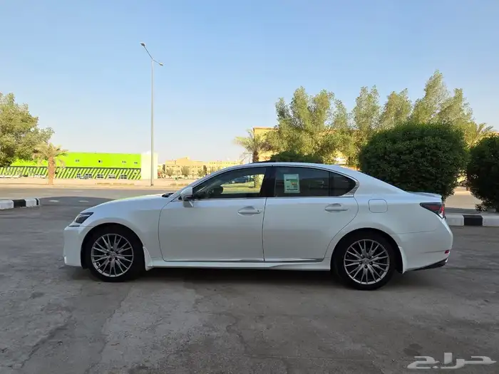 لكزس 2016 GS350 بحالة الوكالة 3