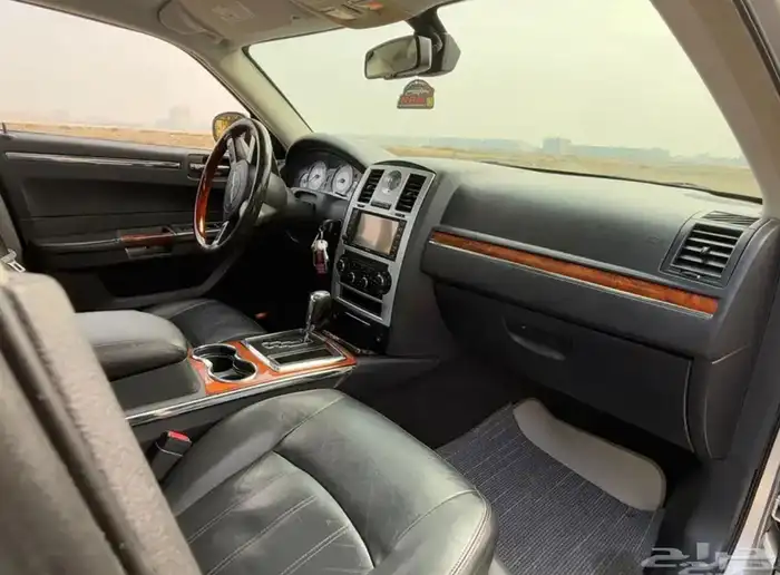 كرايزلر C300 للبيع 4