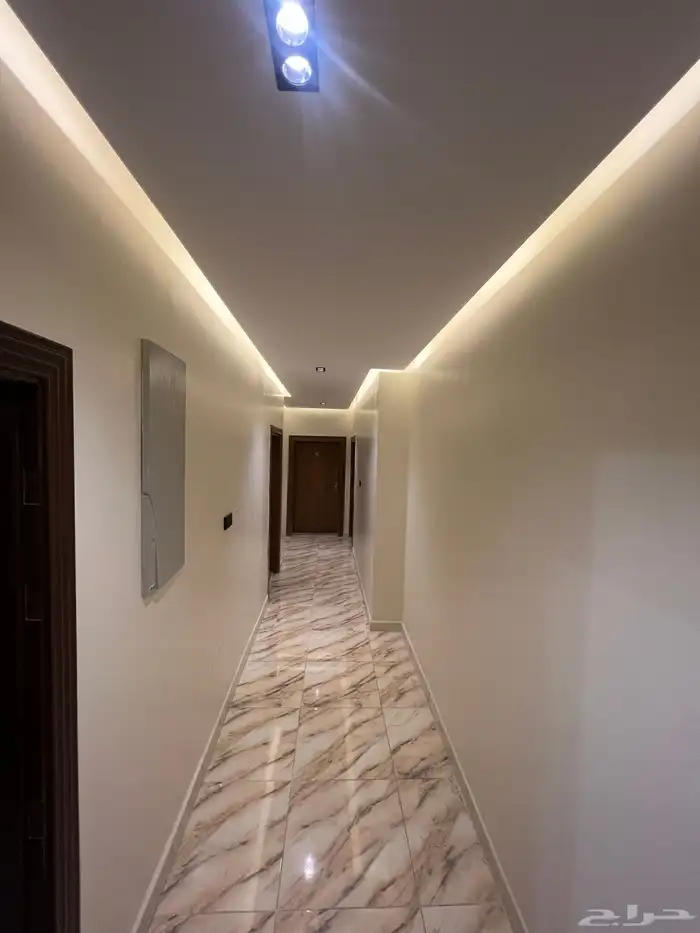 عمارة للايجار بالكامل مجدده وجاهزه ( امام قطار الحرمين ) 9
