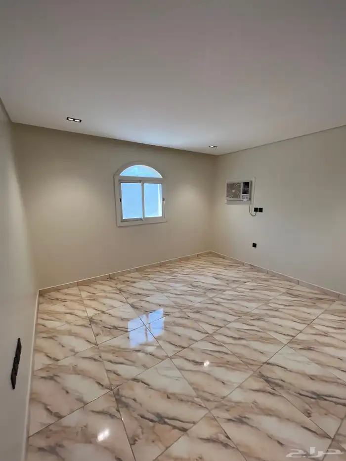 عمارة للايجار بالكامل مجدده وجاهزه ( امام قطار الحرمين ) 36
