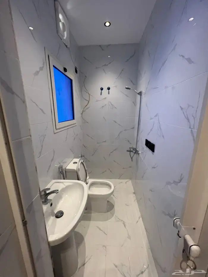 عمارة للايجار بالكامل مجدده وجاهزه ( امام قطار الحرمين ) 21