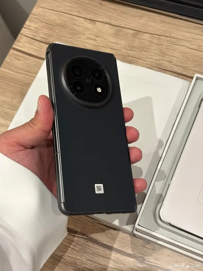 OPPO Find N5 0