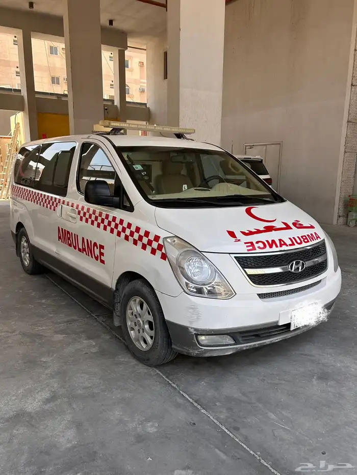 سيارة هيونداي H 1 مجهز اسعاف كامل 1