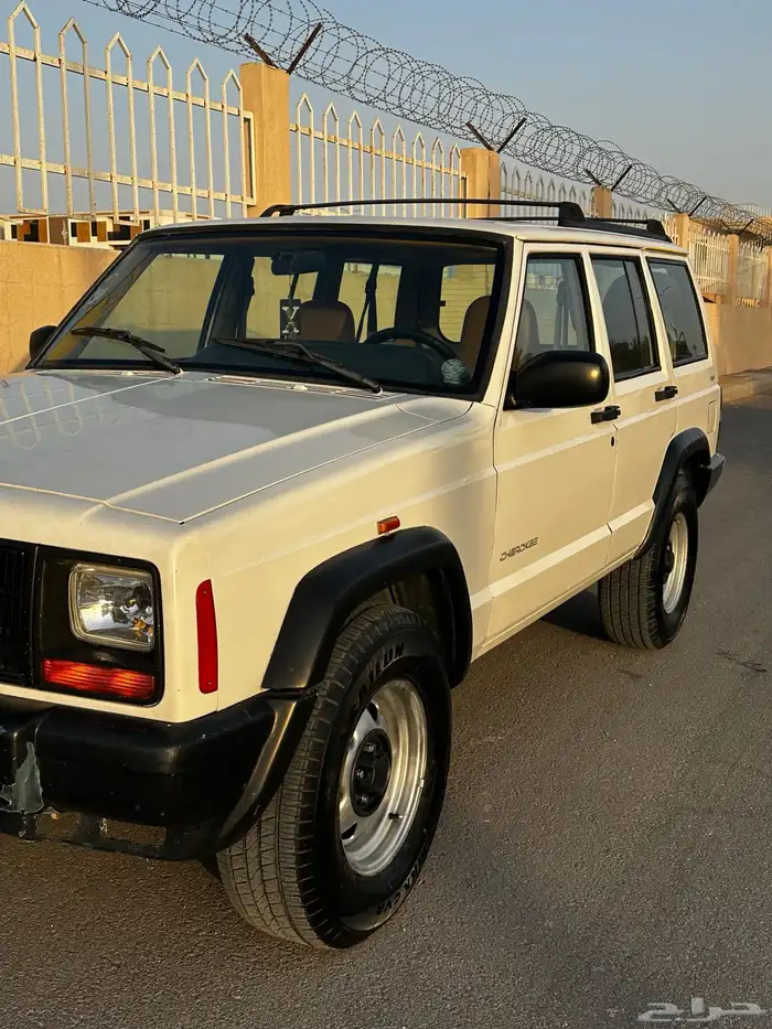 شيروكي ابيض 2001 خليجي ستاندر 1