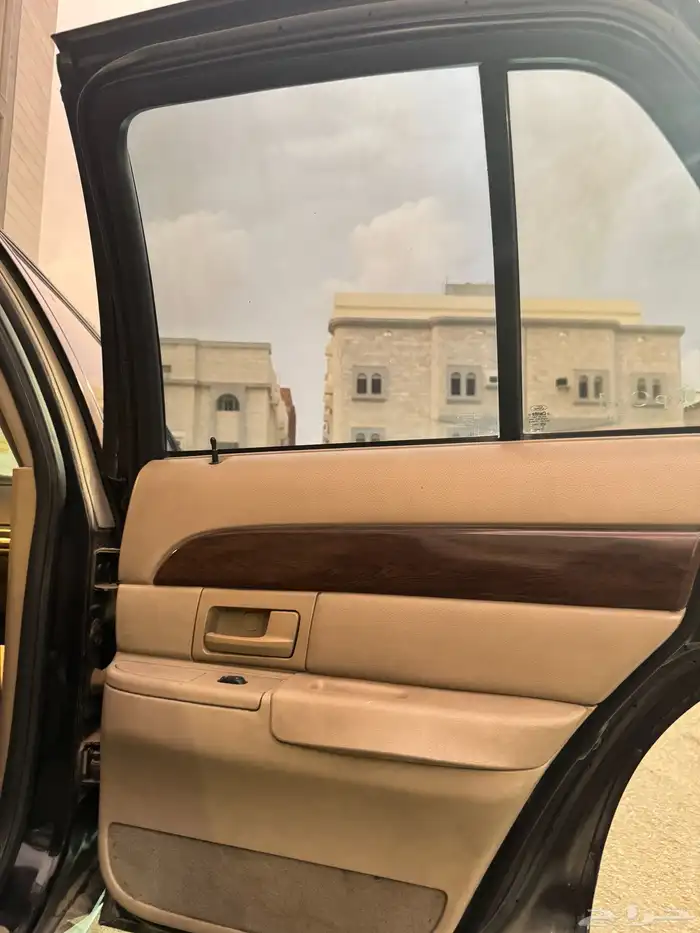 فورد جراند ماركيز 2003 بحالة ممتازه 15