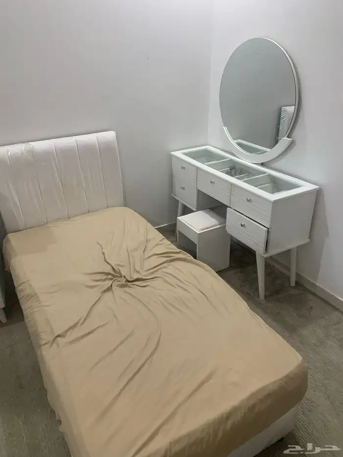 سرير وتسريه للبيع 0