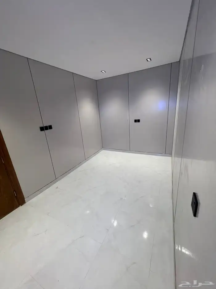 عمارة للايجار بالكامل مجدده وجاهزه ( امام قطار الحرمين ) 23