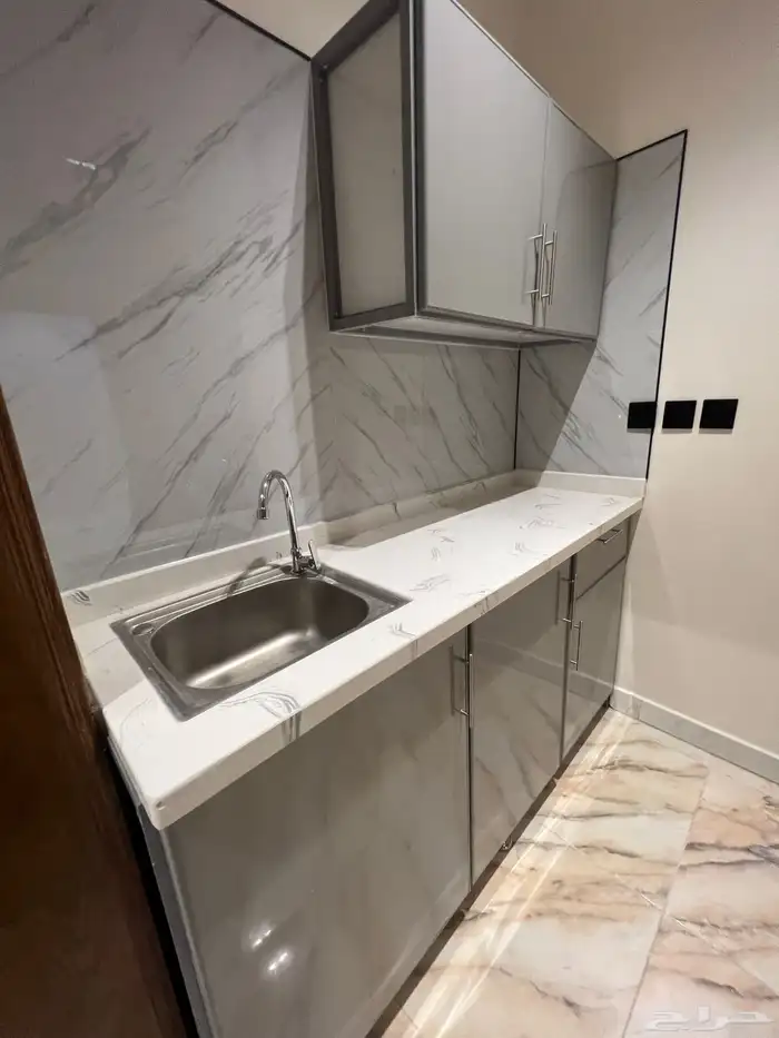عمارة للايجار بالكامل مجدده وجاهزه ( امام قطار الحرمين ) 20