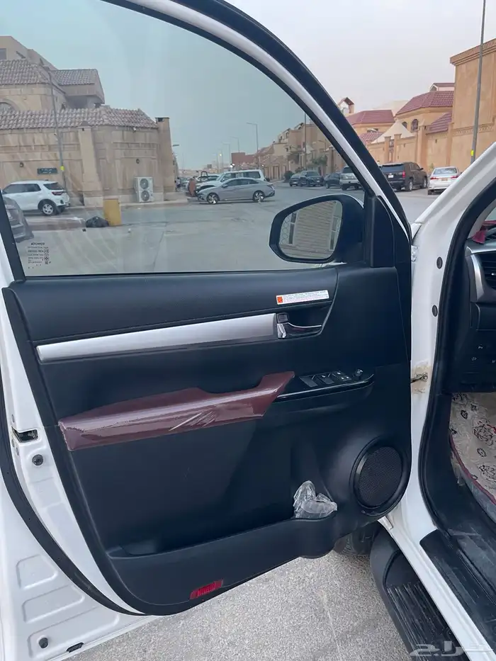 هايلوكس 2024 فل كامل مكينة 2800 CC ديزل 11