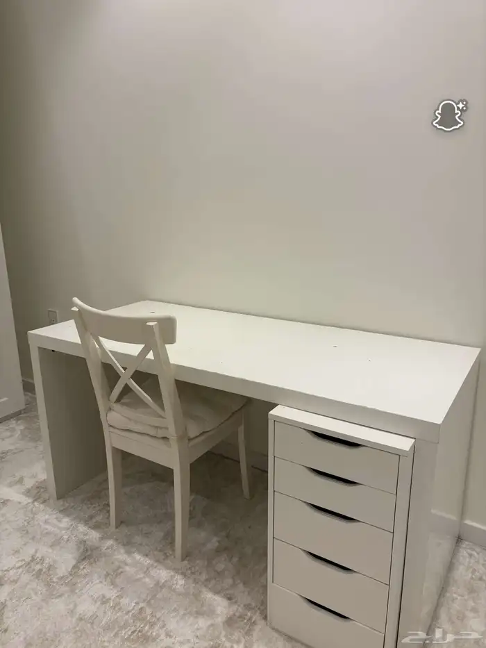 طاولة مكتب 2