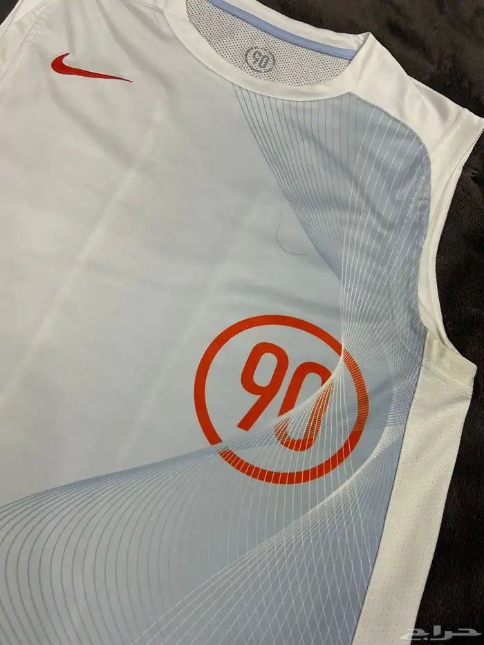 تيشيرت رياضي ماركة umbro 2