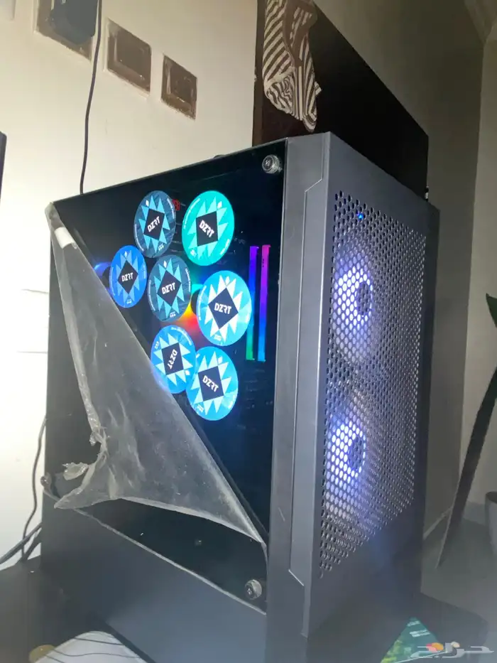 بيسي 4060 rtx  اغراضه للبيع مثال كرسي طاوله 1