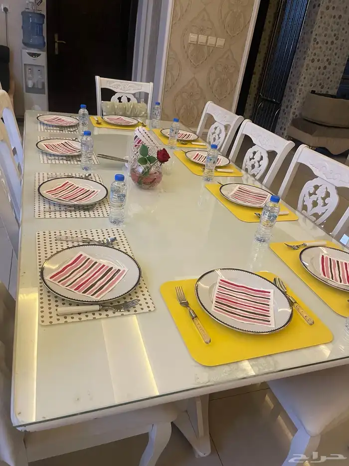 طاولة طعام مع 10كراسي 0