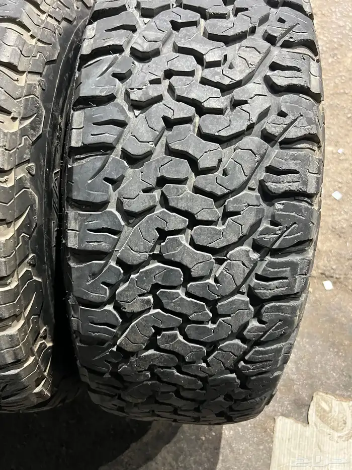 جنوط فيولا مقاس 17 اسود مع كفرات حجرية ود وأي نضيفه بالمره 13