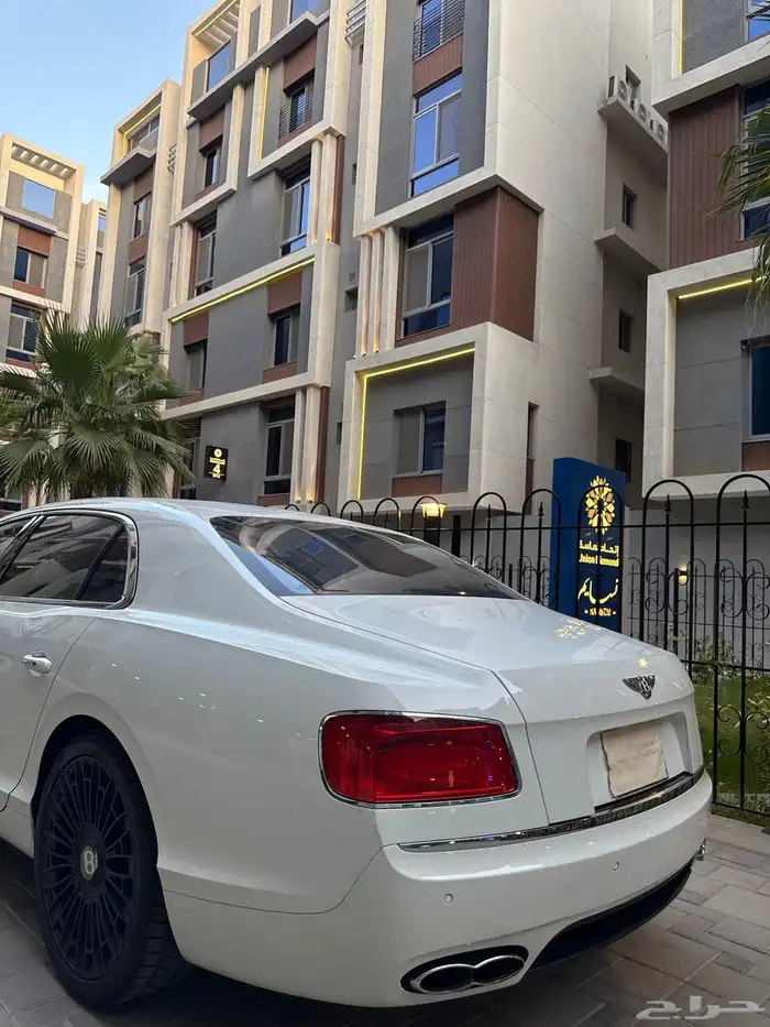 بنتلي فلاينج سبير 2015 13
