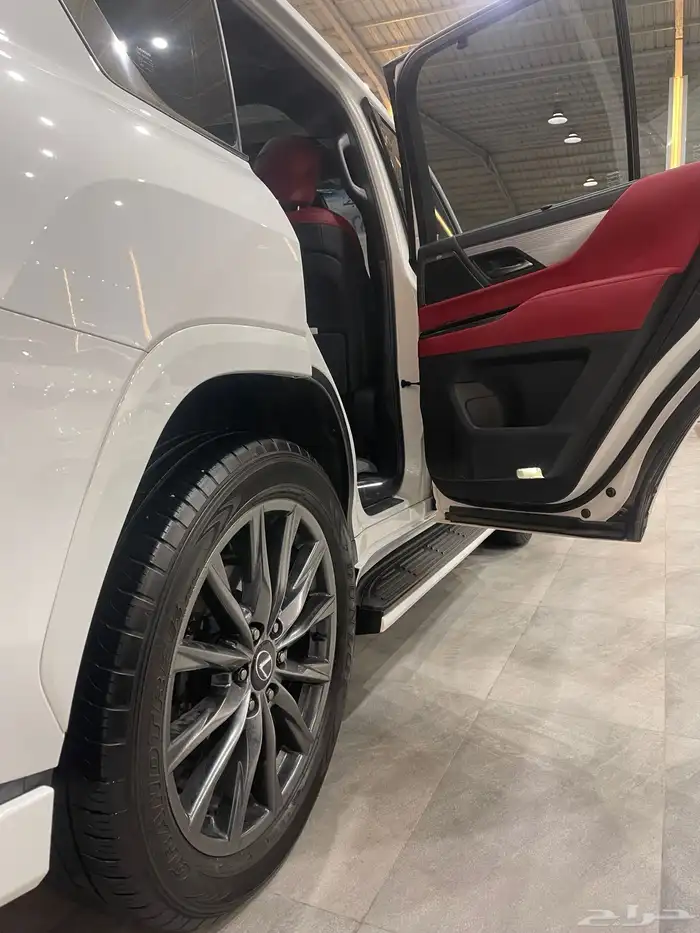 لكزس LX600 إف اسبورت سعودى 2024 9