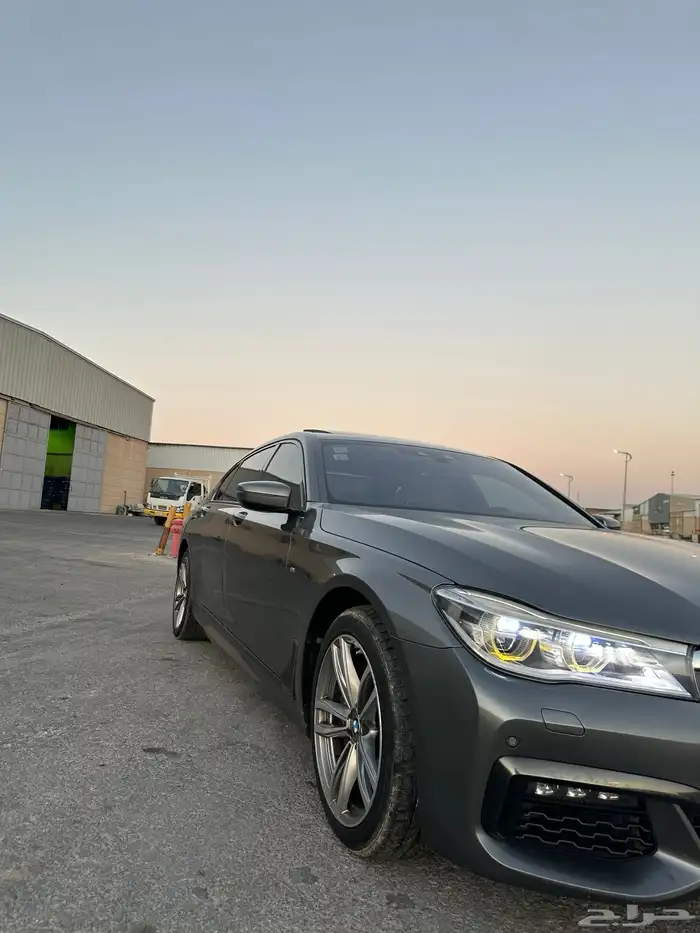 بي ام موديل 2016 فل كامل سقف نجوم 750 كتM 0