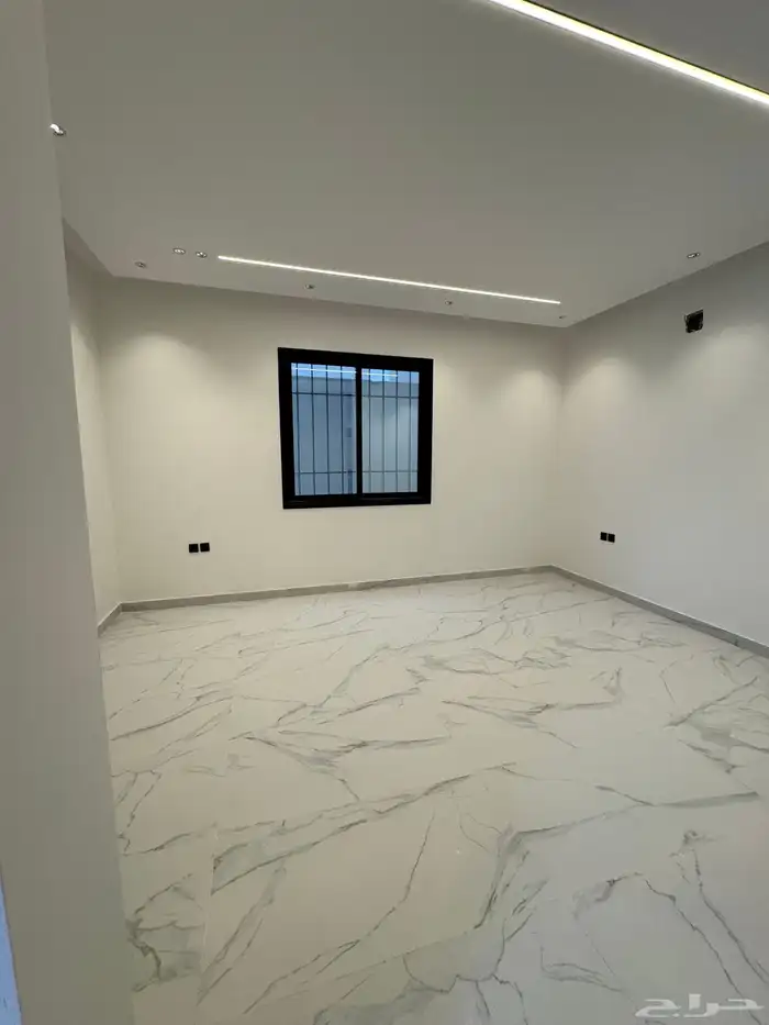 دور ارضي مساحه مميزه حي الجنادريه 4