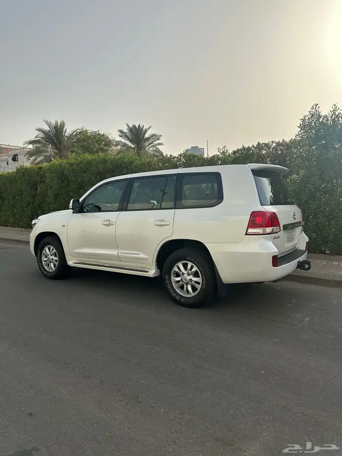 لاندكروزر GXR 3 2010 4