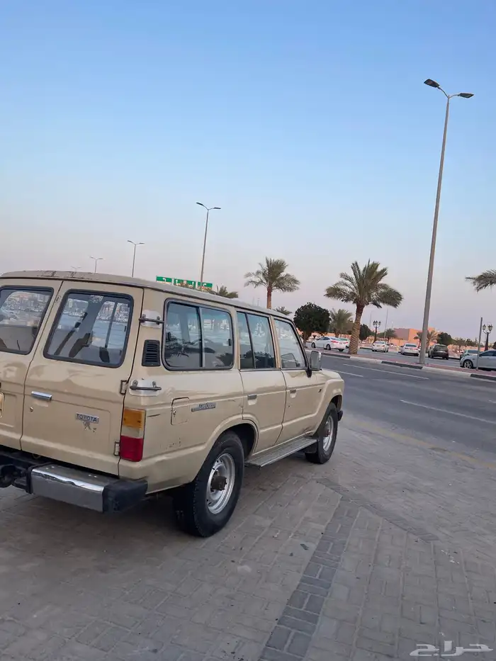 صالون تويوتا 87 جي بيج نظيف 6