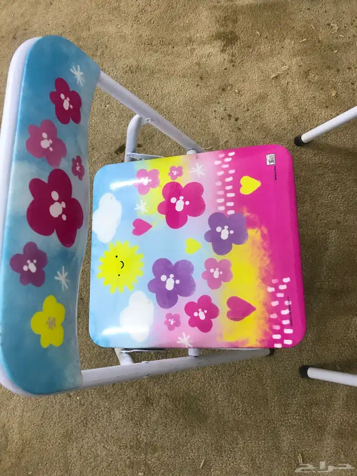 طاولتين مدرسيه مع كراسيها 2