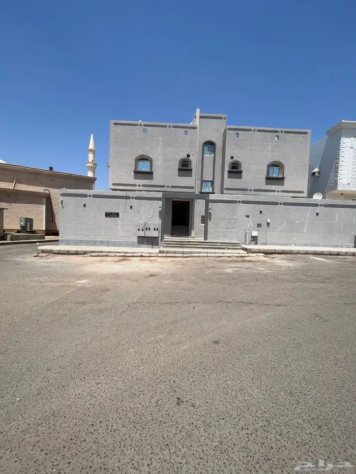 عمارة للايجار بالكامل مجدده وجاهزه ( امام قطار الحرمين ) 2