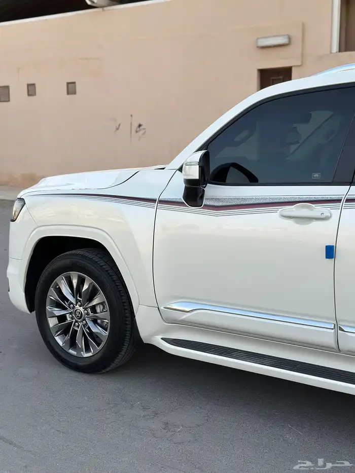 لاندكروزر 2023 L4 بنزين وارد باهوان 4