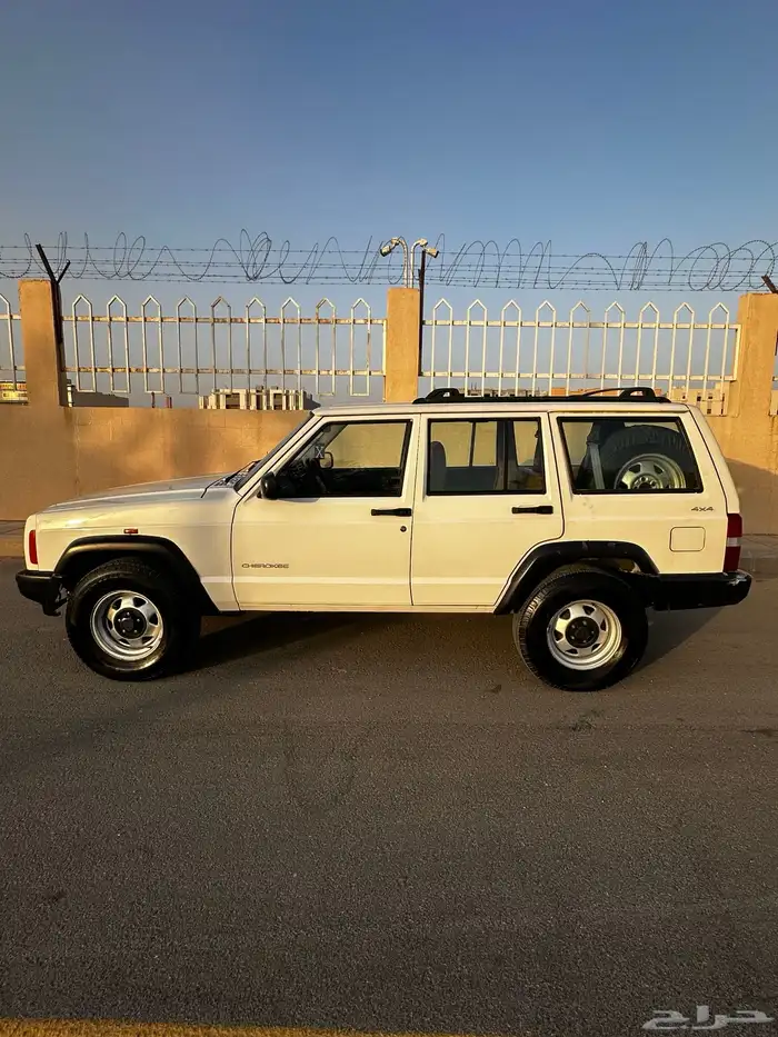 شيروكي ابيض 2001 خليجي ستاندر 5